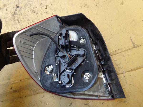 FEU ARRIERE DROIT BMW SERIE 1 - Vue 2